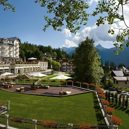 호텔 Cristallo, A Luxury Collection & Spa, Cortina D 'ampezzo 5*